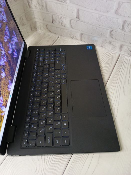 Ноутбук Dell Latitude 3520 i5-1135G7 підсвітка клавіатури