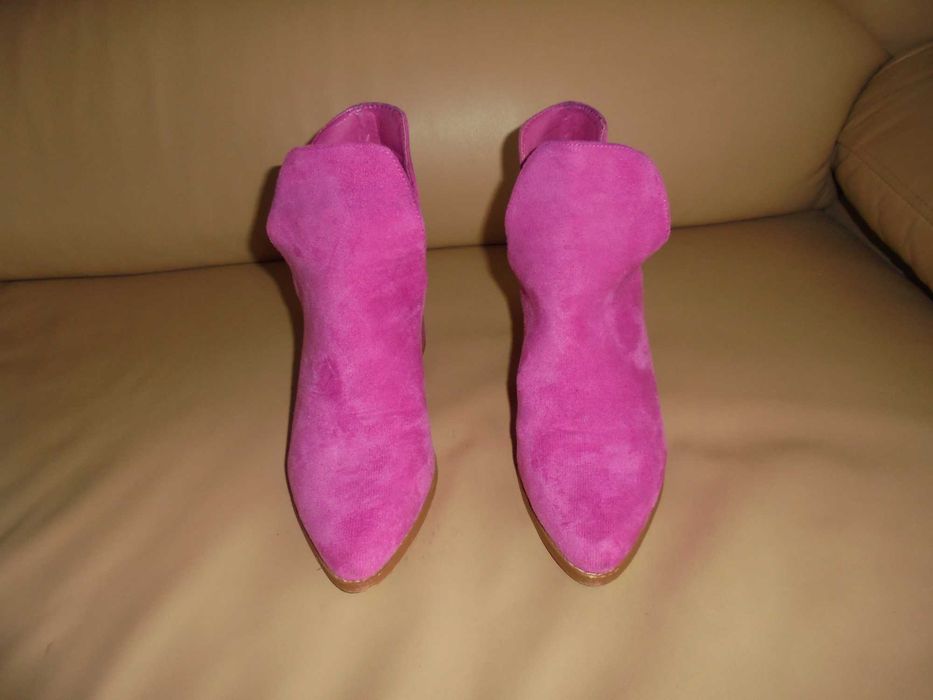 Botins de senhora cor - de - rosa