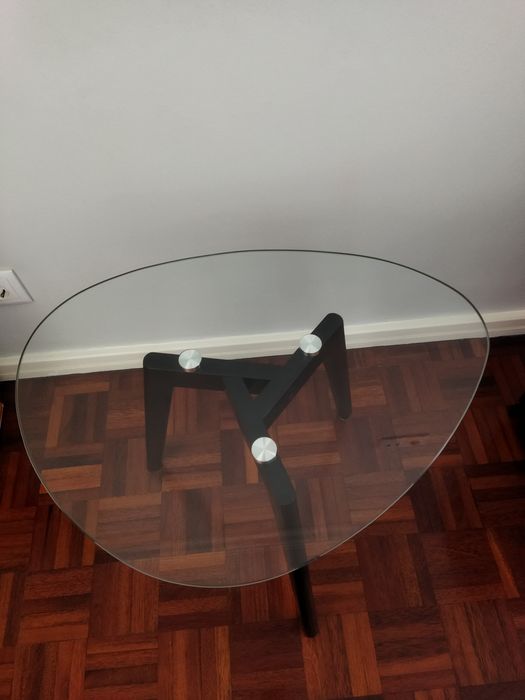 Mesa de centro  praticamente nova