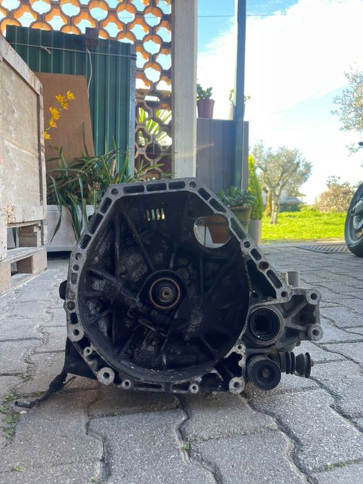 Caixa velocidades honda B16A1 (Y2) em muito bom estato