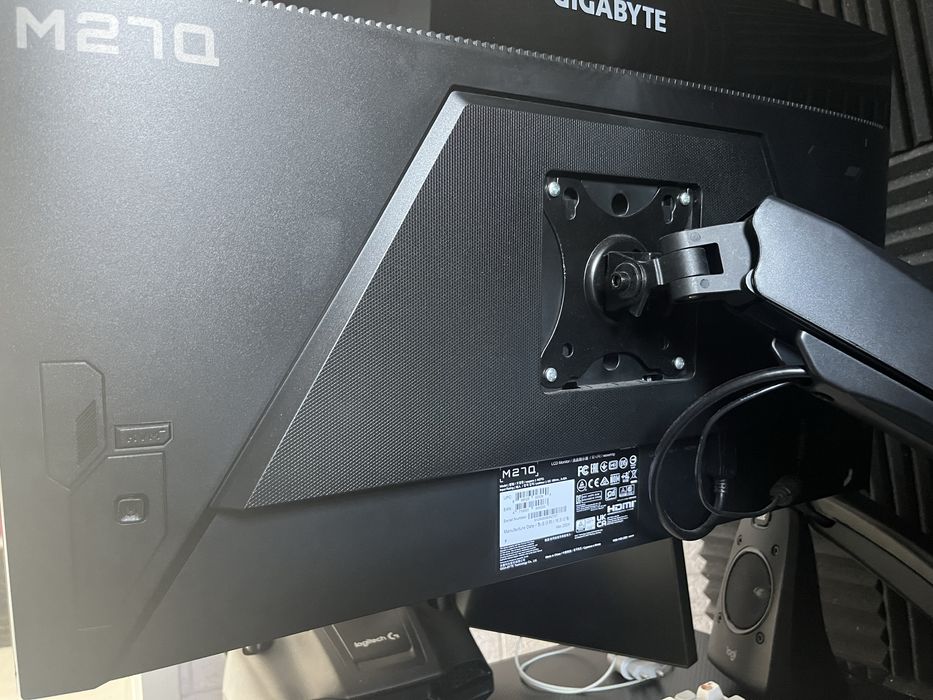 Monitor Gigabyte M27Q Rev 2.0