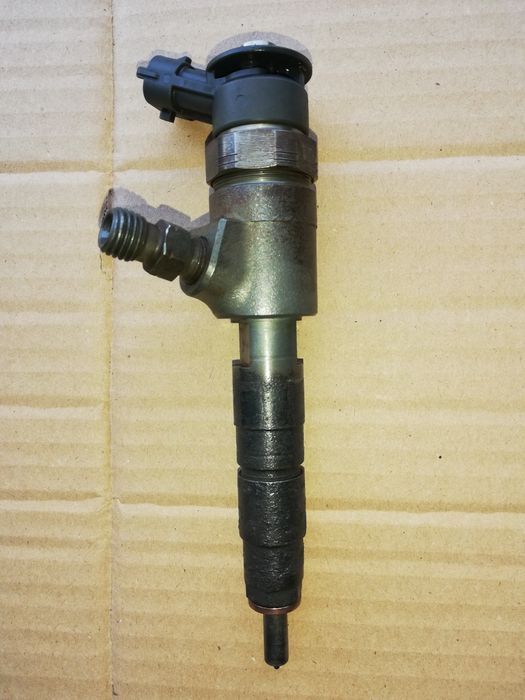 Wtryskiwacz wtrysk paliwa Bosch 1.6 tdci hdi Ford Peugeot Citroen