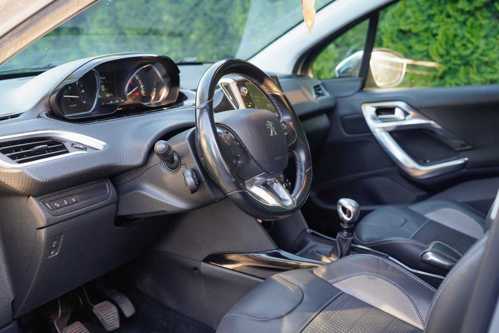 Peugeot 2008 1.6 BlueHDI 2016 rok