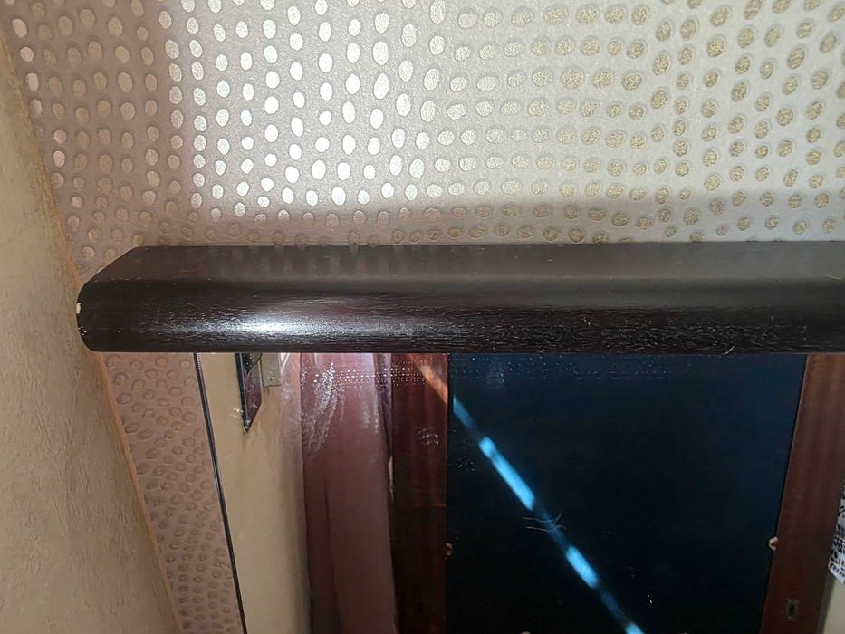 Conjunto cómoda e mesas cabeceira