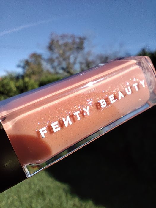 NOVO - Fenty Beauty - Rose Gloss Bomb Universal Lip Luminizer: Arcane