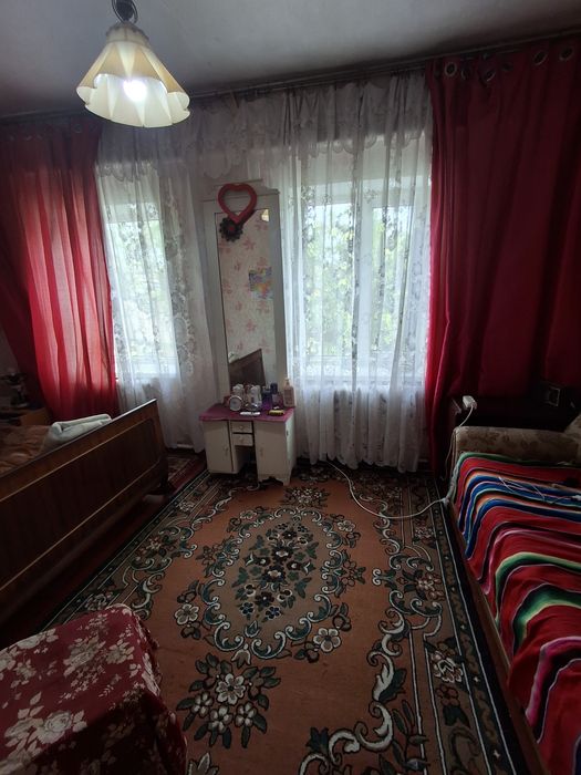 Будинок у селі Киїнка з санвузлом  та  двома видами опалення.