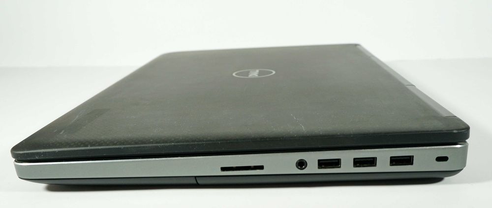 Dell Precision 7510\ I7 6820HQ\128GB\16GB\AMD FirePro™ W5170M w 2GB