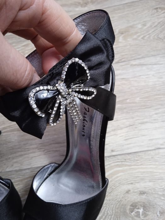 Sandałki 39 szpilki 25 cm