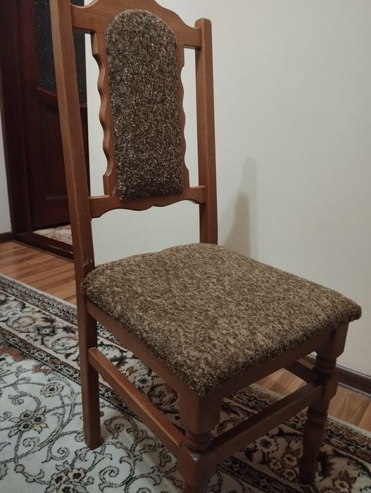 Крісла у вітальню