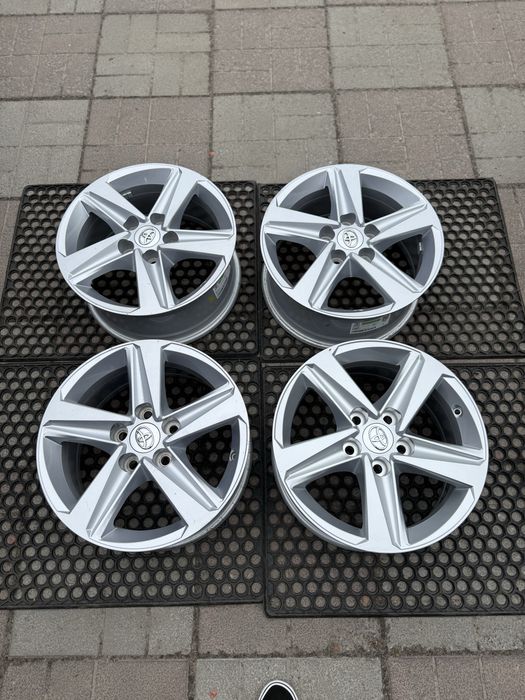 Диски оригінальні toyota Camry 40 55 70 avensis Corolla rav4 5 114 r16