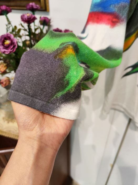 Sweter w modny wzór