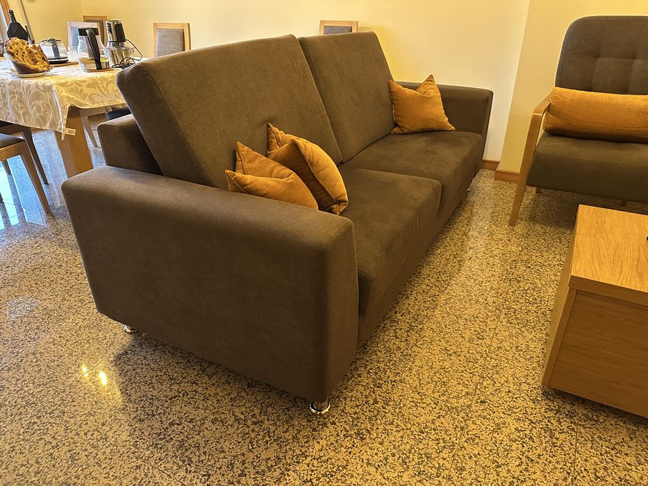 Sofá extensível + poltrona feitos por encomenda