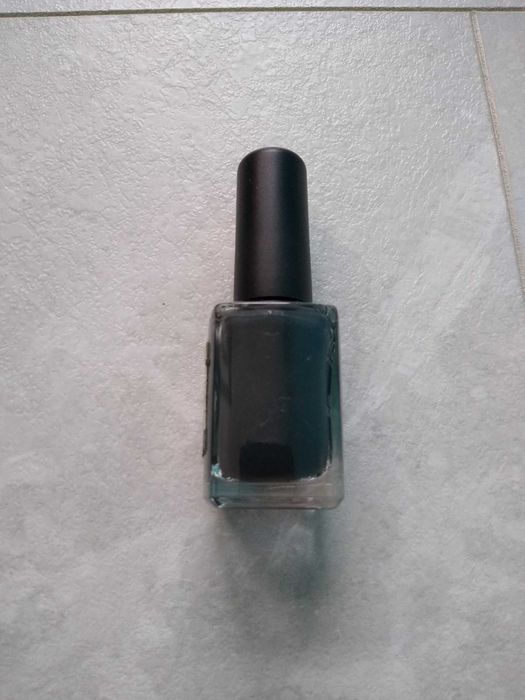 Lakier do paznokci Kiko duży grafitowy