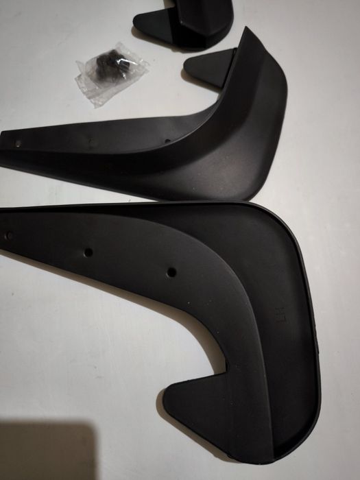 Бризковики універсальні