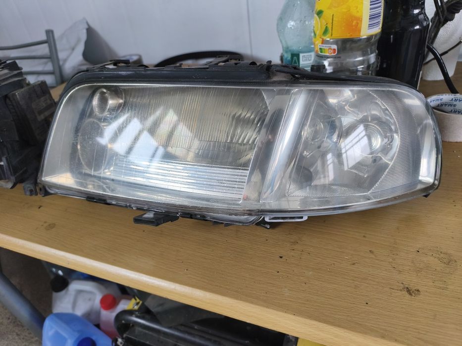 Audi A8 S8 D2 lampy ksenon