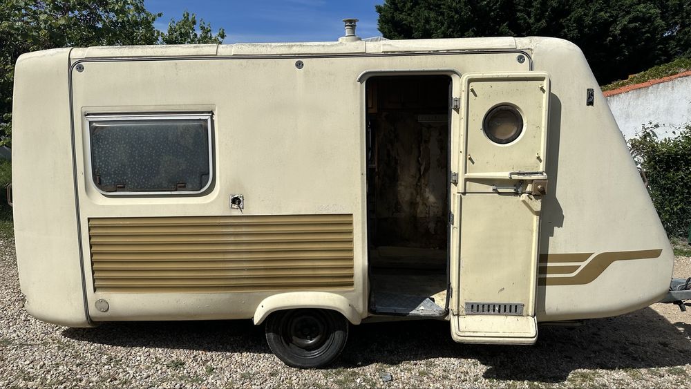 Vendo caravana vintege para restaurar