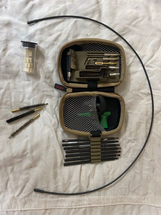 Набір для чищення Real Avid AR-15 Gun Cleaning Kit