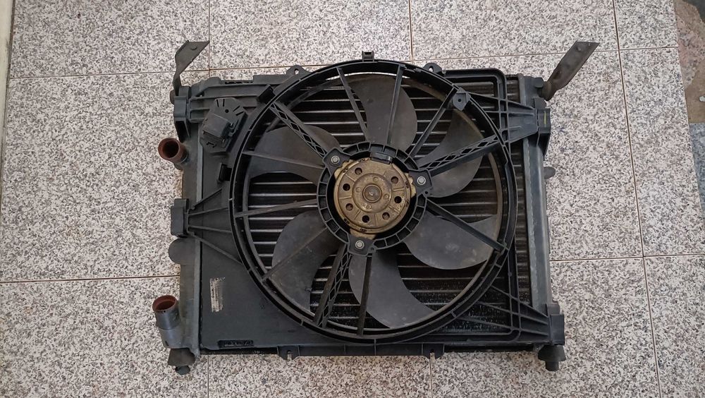 Radiador com ventilador Renault Clio 2