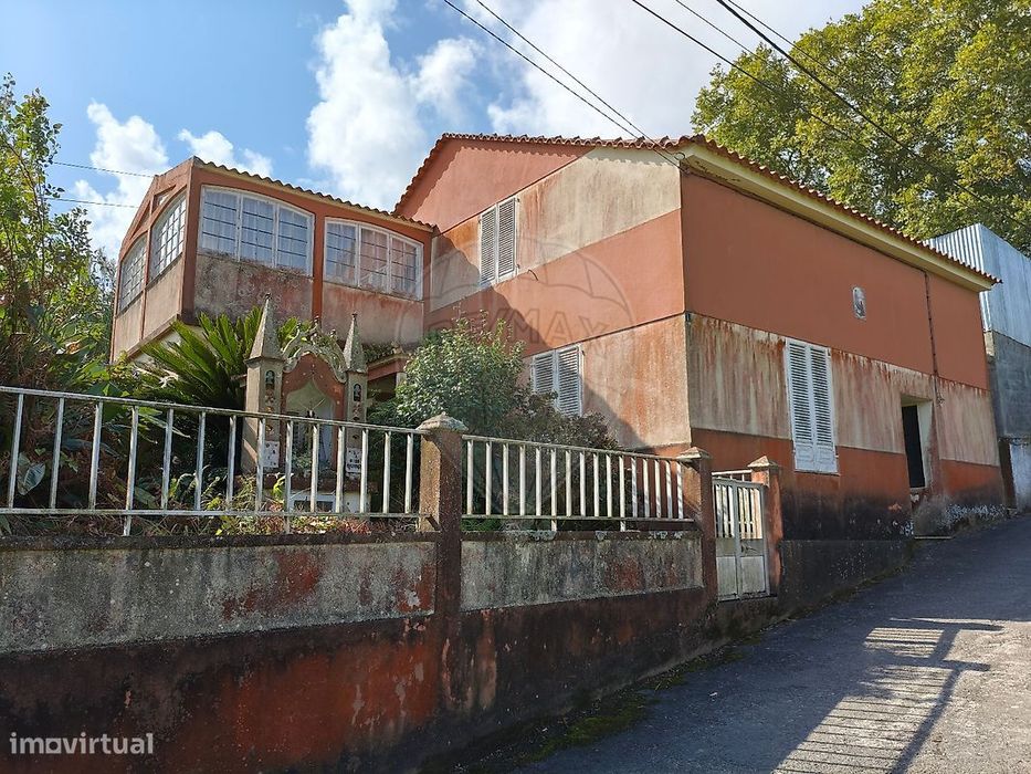 Moradia T4 para venda