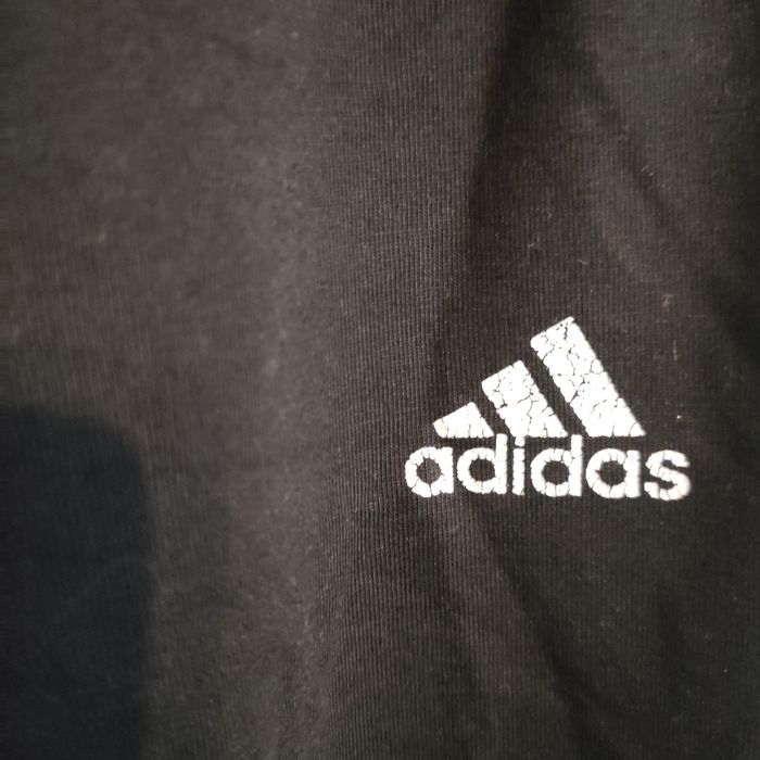 Spodnie dresowe Adidas.
