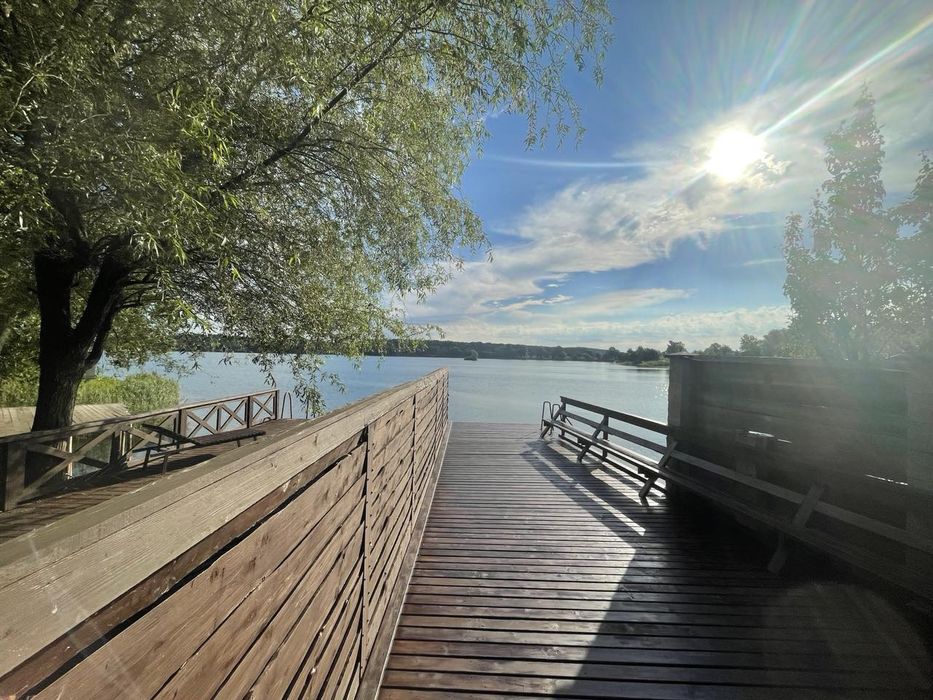 Здається будинок,в с.Дийда,,.біля озера