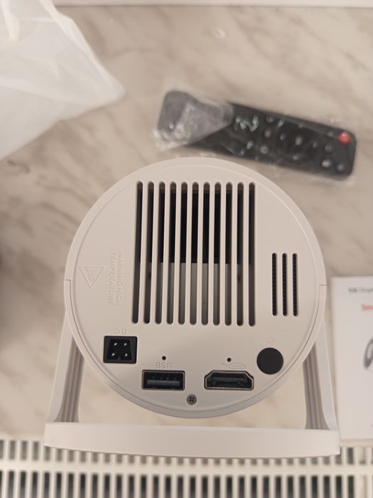 projektor Smart Magcubic HY300Pro / Android / Wi-Fi 6 / 4K / 180°