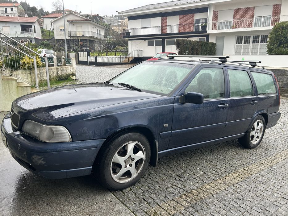 Volvo V70 T5 ( alarme ativo / bloqueada )
