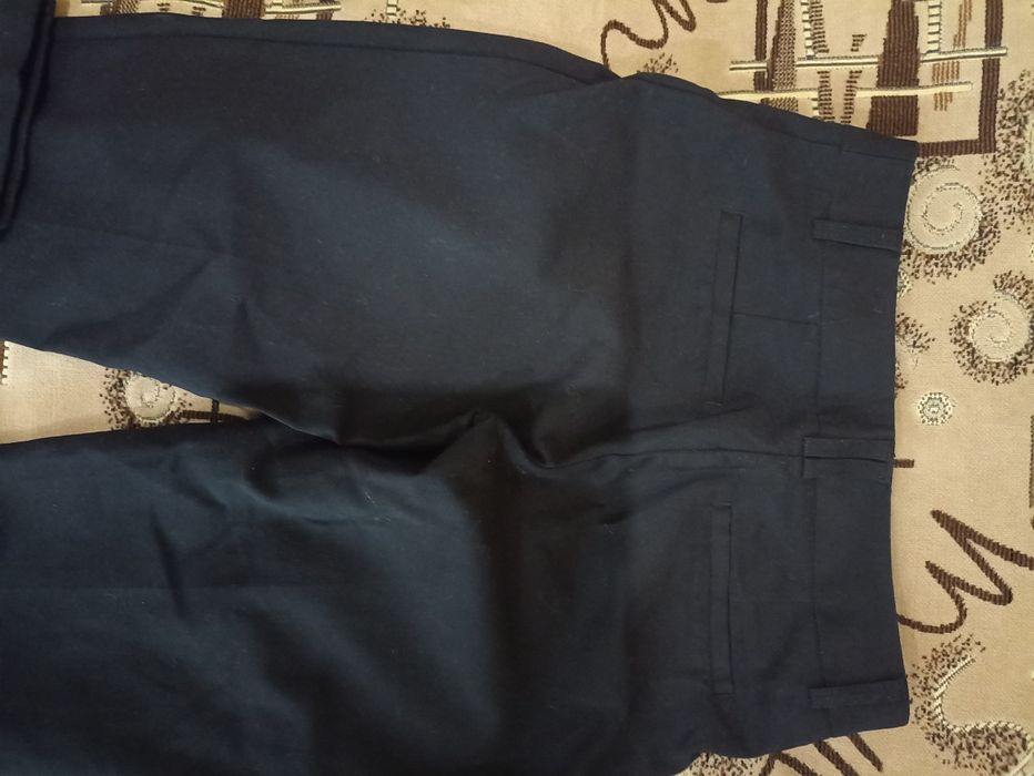 Джинсы розовые, брюки черные 152