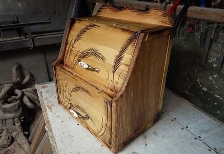 Хлібничка на продаж