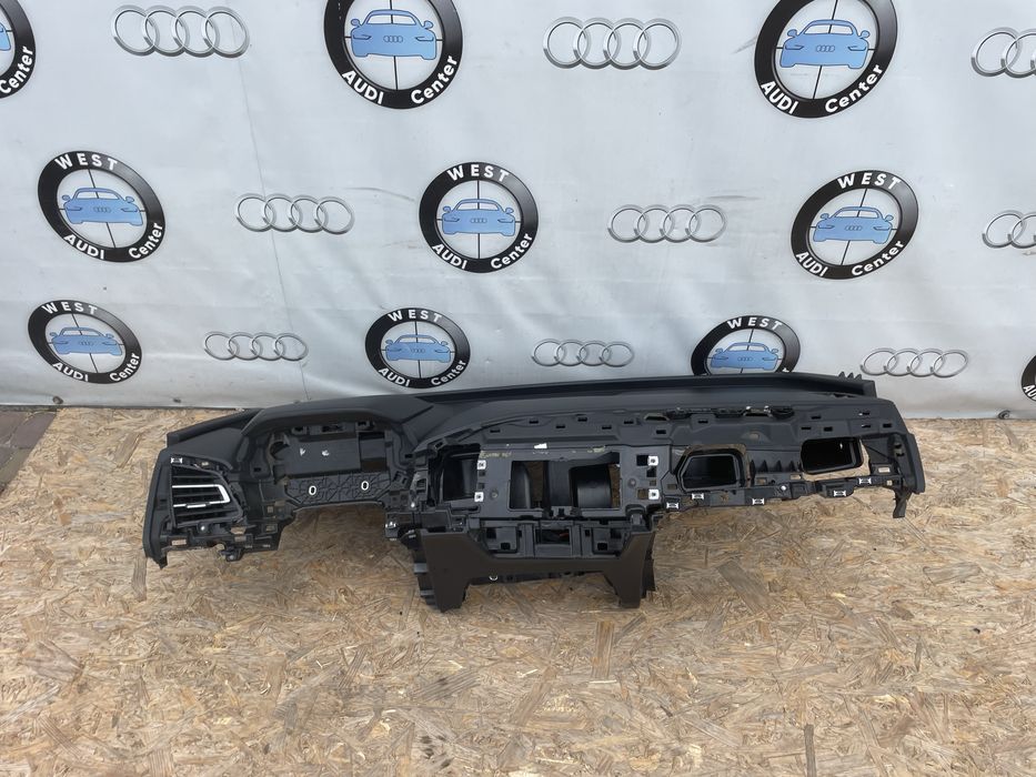 Audi Q4 E-Tron Торпеда Ауді Ку4 Е-Трон Консоль