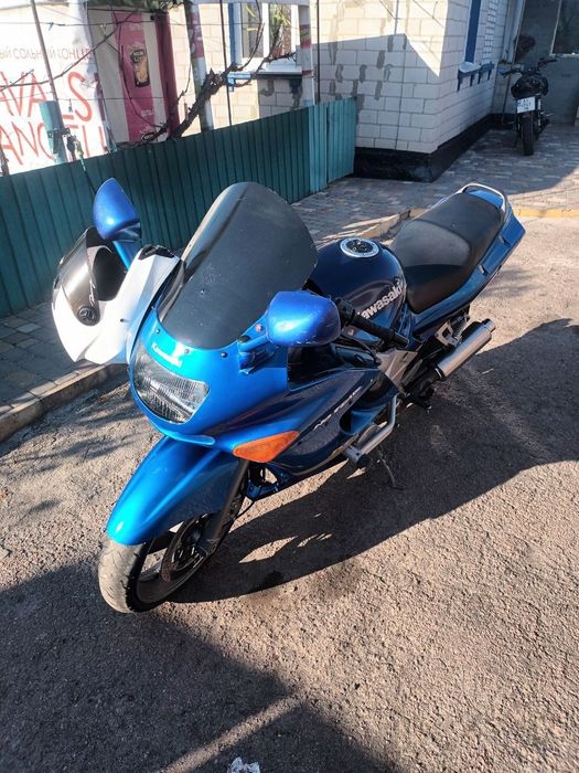 Kawasaki zzr600 в чудовому стані