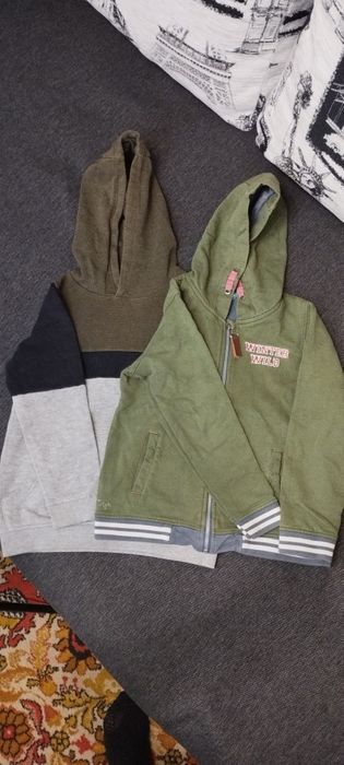 Кофта на хлопчика 2 штуки (5-6 років)
