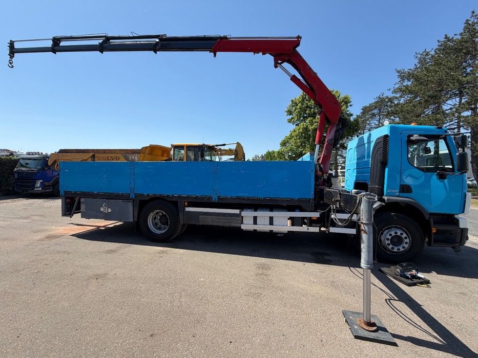 VOLVO FE Com Grua HMF 1563 k4 Excelente C/Radiocomando Apenas 460.000km ###OPORTUNIDADE###