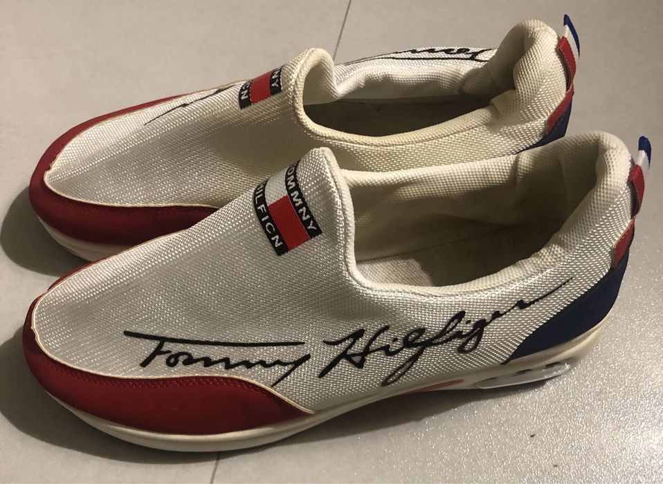 • Buty Damskie Tommy Hilfiger Używane - (Wkładka 25,5 cm / Rozmiar 39)