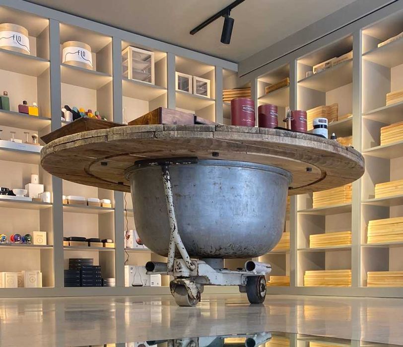 MESA GIRATÓRIA, para 10 pessoas, 185 cm de diâmetro