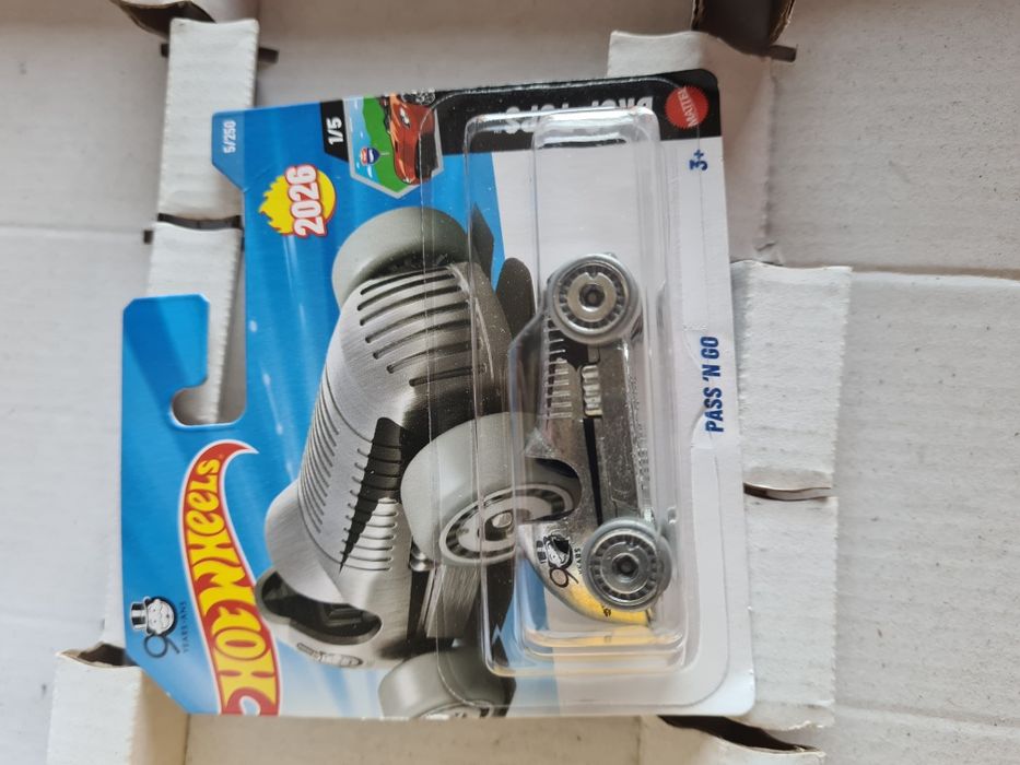 Autko hot wheels matchbox pass n go