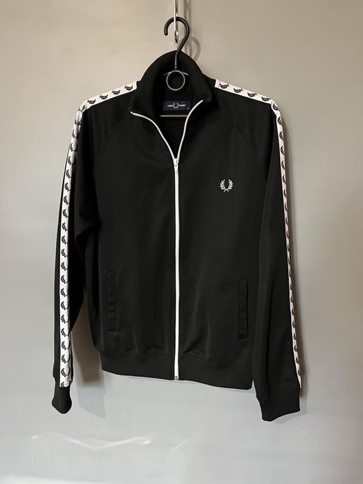 Fred perry лампаси олімпійка