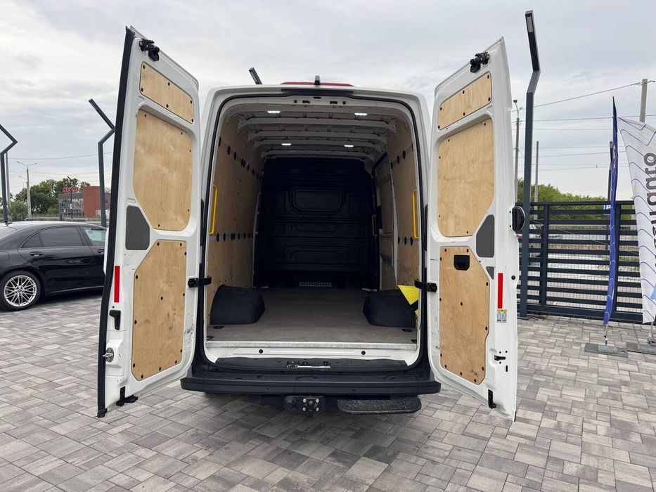 Volkswagen Crafter 2021 freshauto