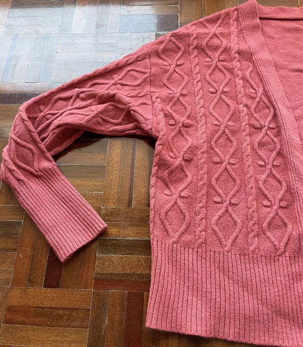 Casaco de malha rosa avermelhado (Reservado)
