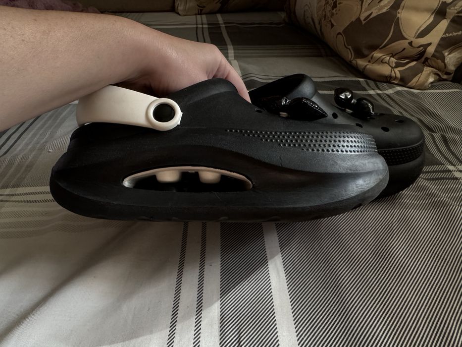 Кроксы жіночі стильні