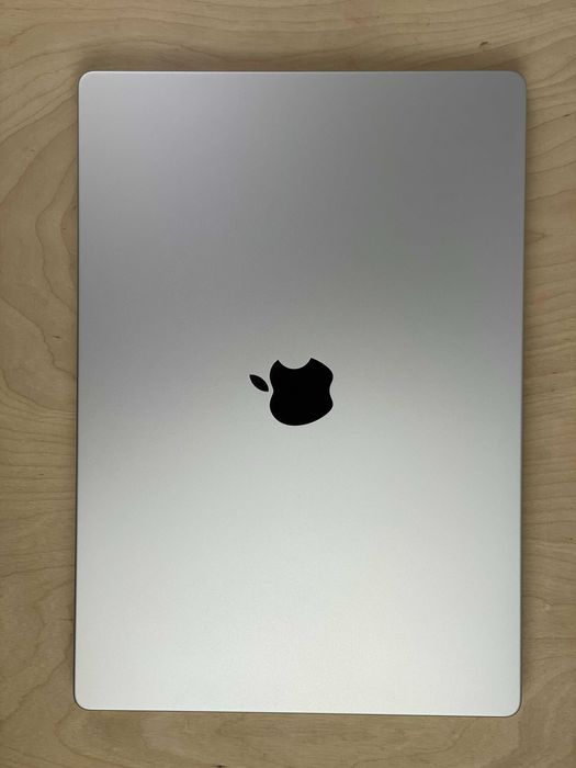 2021 MacBook Pro A2485 16" M1 PRO 16GB 1000GB