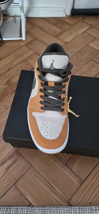 Air Jordan 1 Low SE