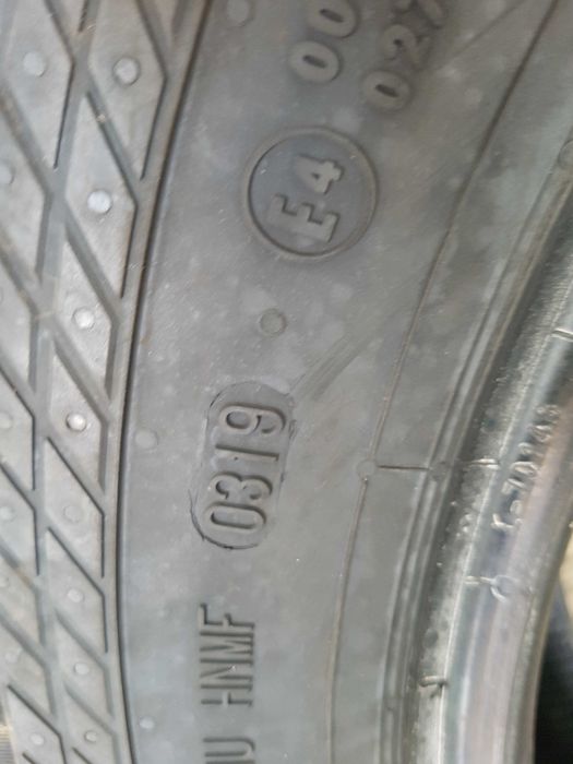 Opona Continental Vanco Contact  225/70R15C   225/70/15C