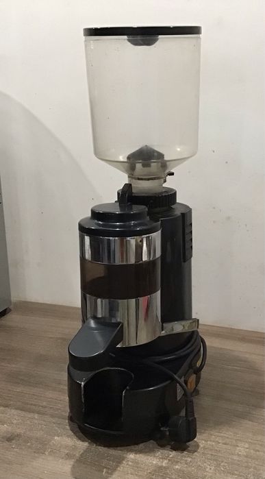 Кофемолки Nuova Simonelli. 3 шт