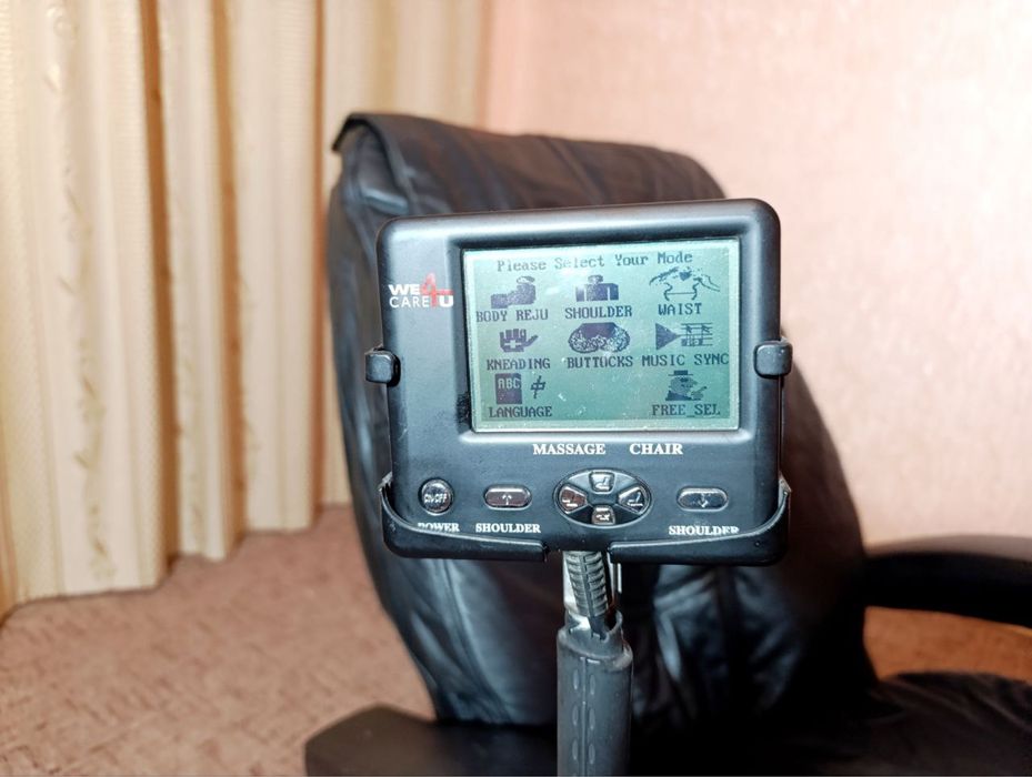 Продам шкіряне масажне крісло