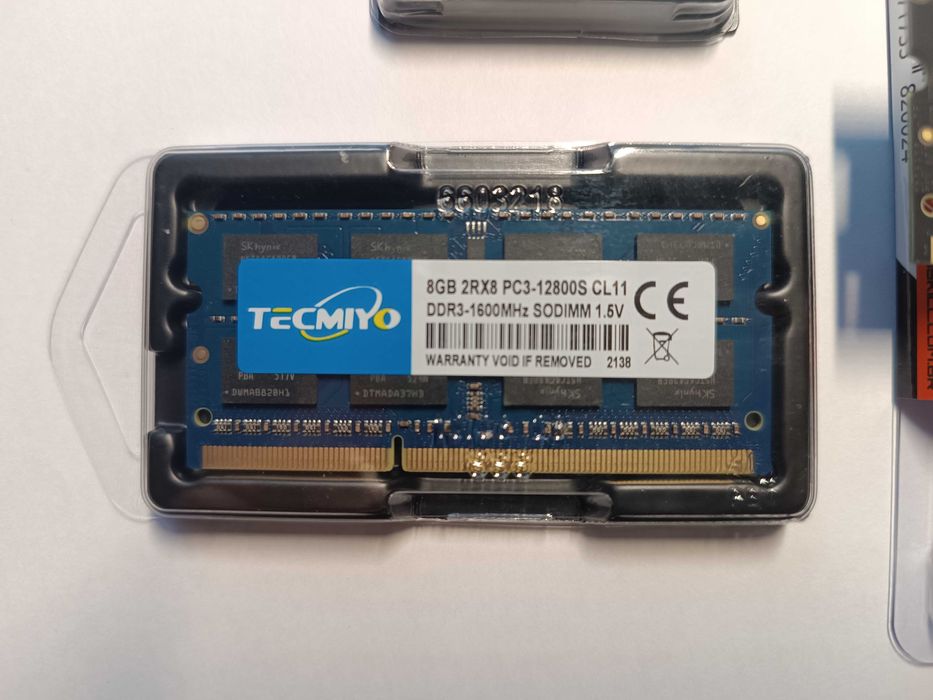 Oперативна память Tecmiyo SODIMM DDR3 pc3 8Gb 1600 MHz 1.35 1.5