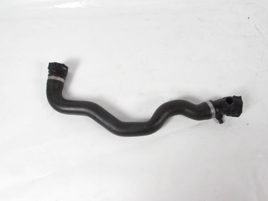 Tubo Radiador Água Bmw 1 Ref: 17127811127
