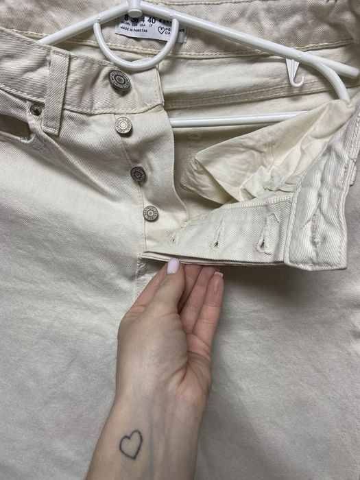 Джинси бежеві