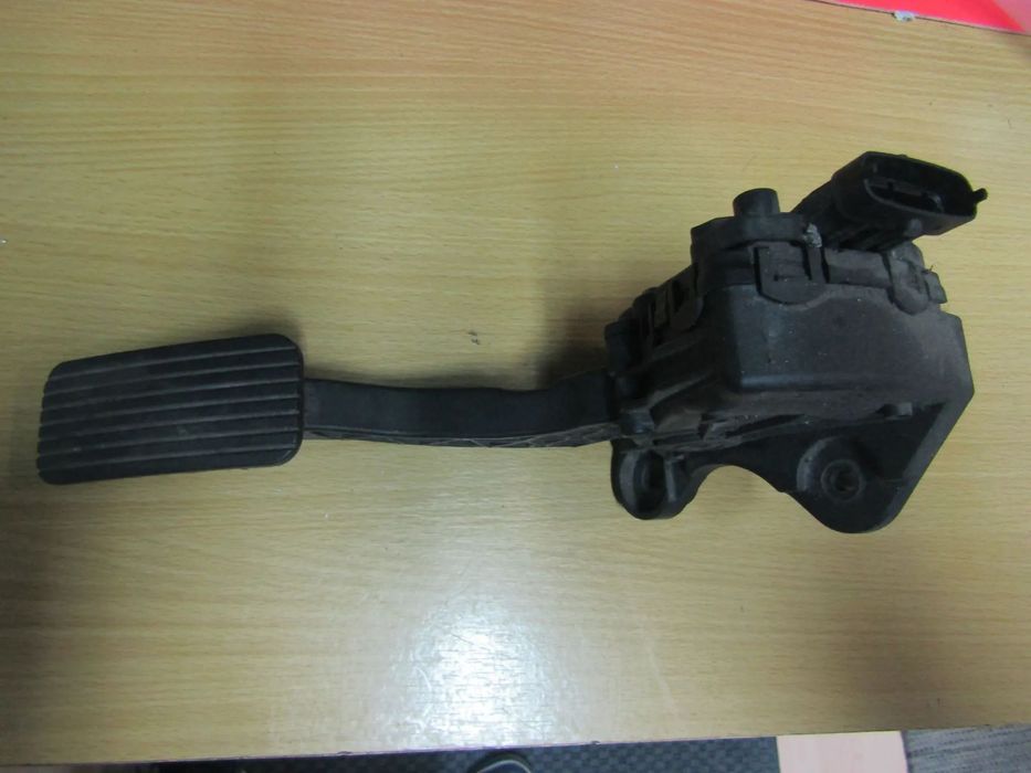 Pedal acelerador KIA CEED 1.6 CRDI ano 2008