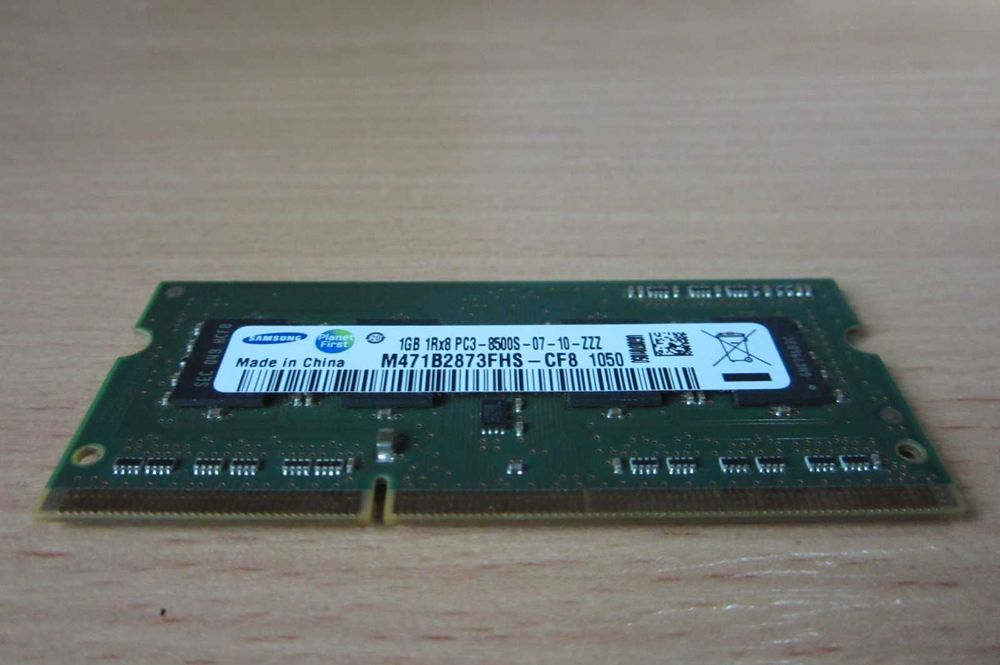 Память для ноутбука 1 GB SO-DIMM DDR3 1066 MHz Samsung